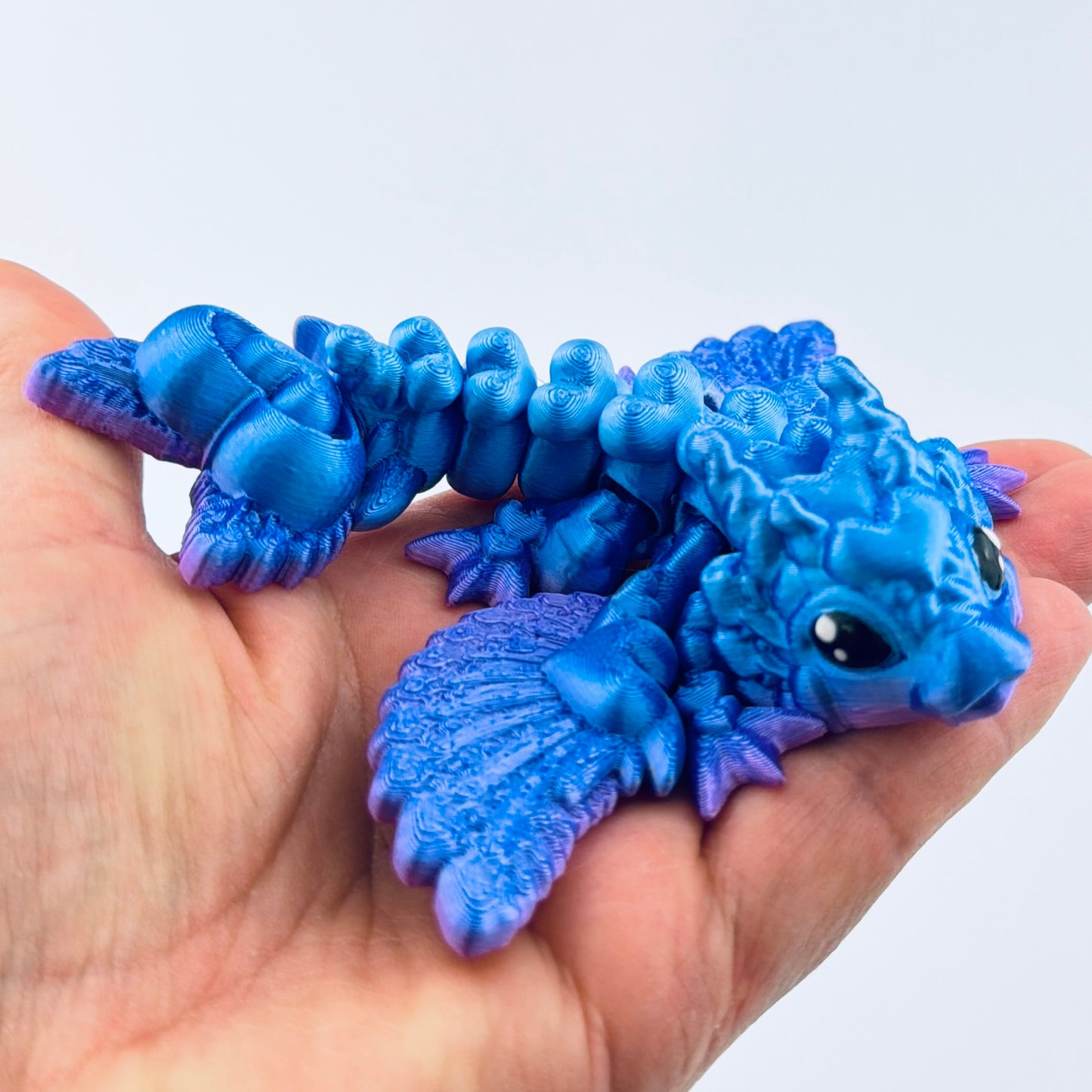 Beautiful tiny heart dragon - view 2