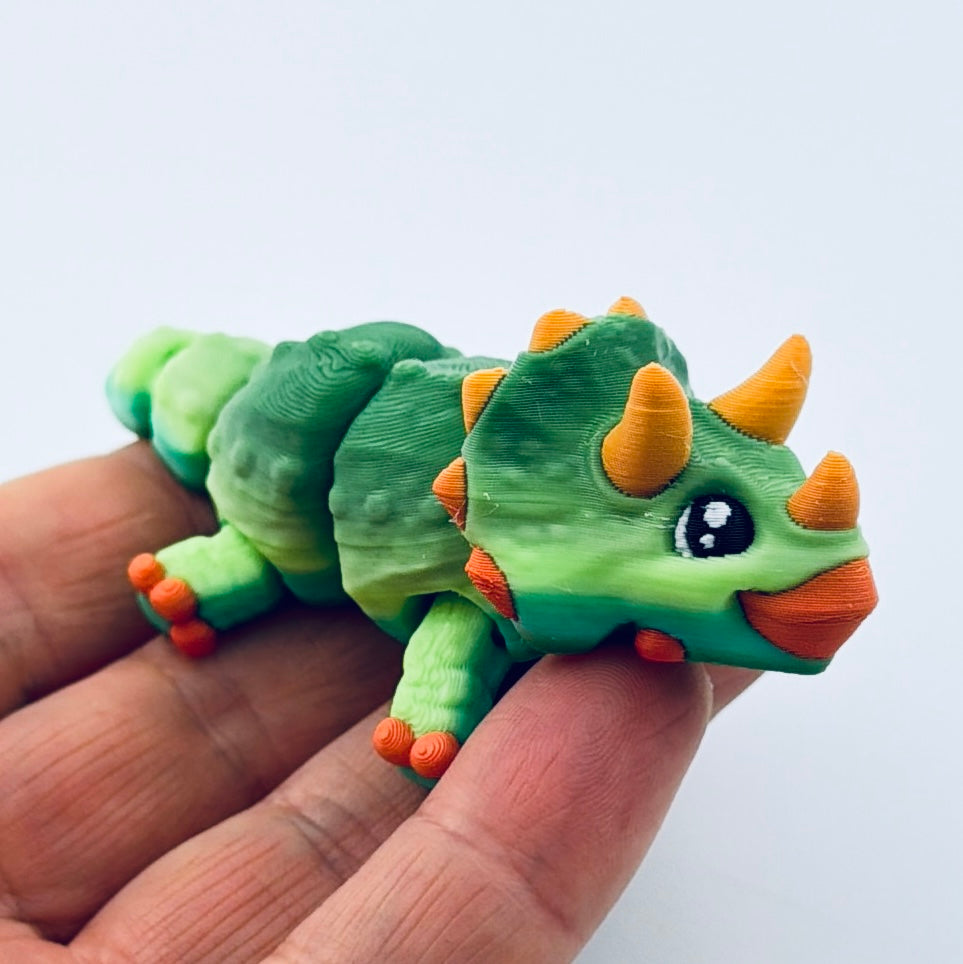 3d printed mini triceratops - view 7