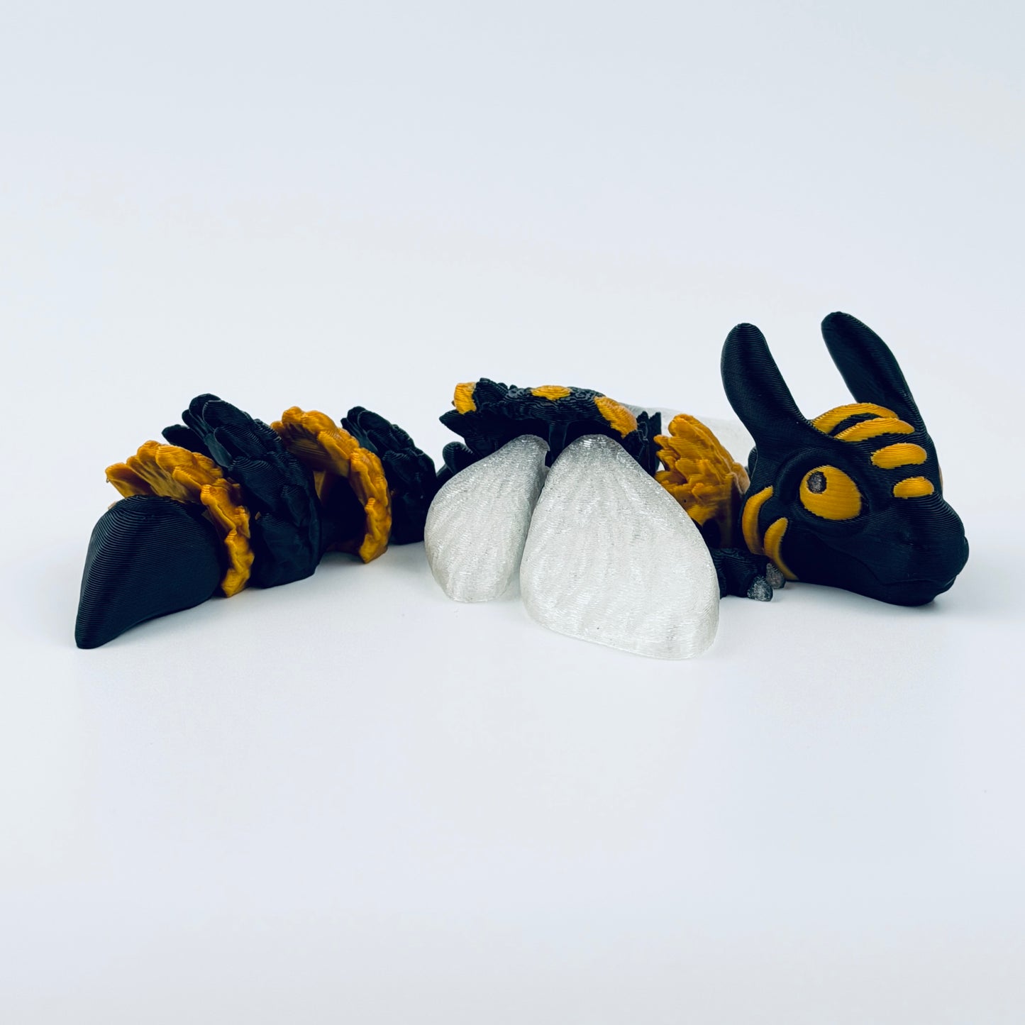 Baby bumblebee dragon - view 5
