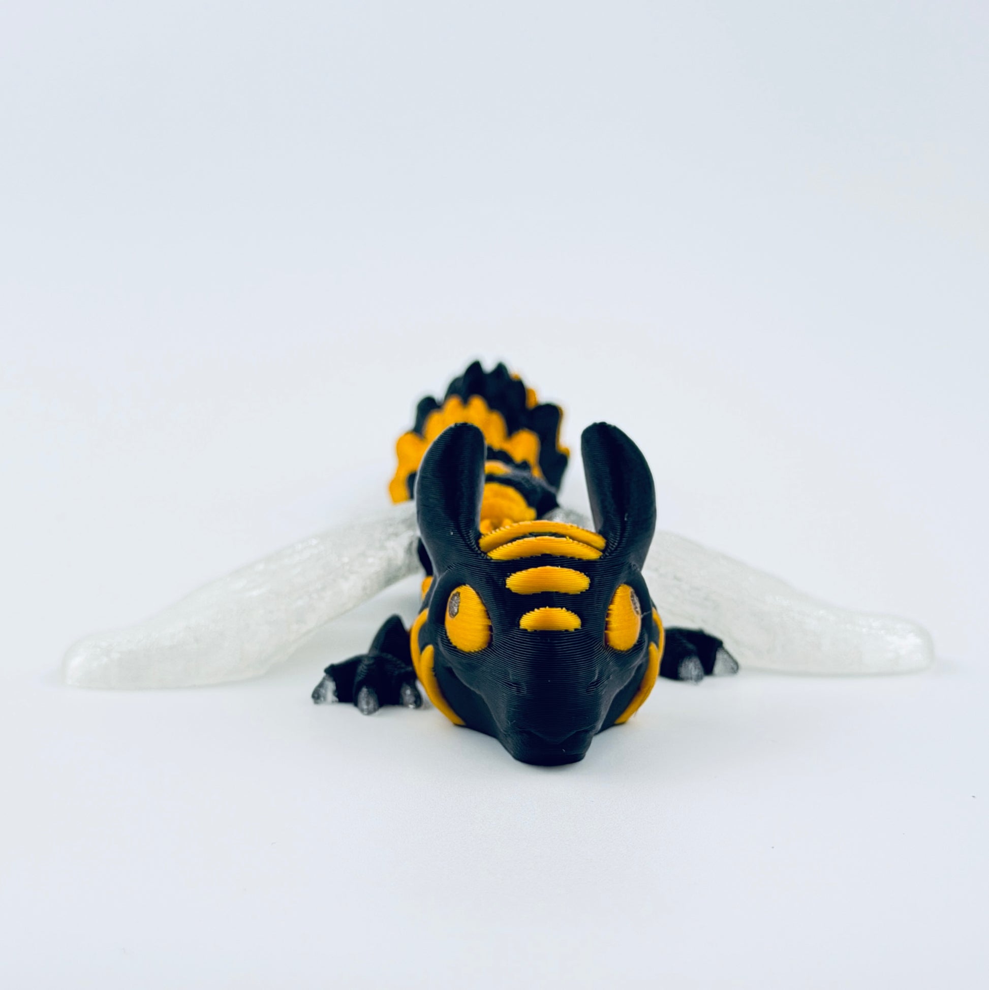 Baby bumblebee dragon - view 4