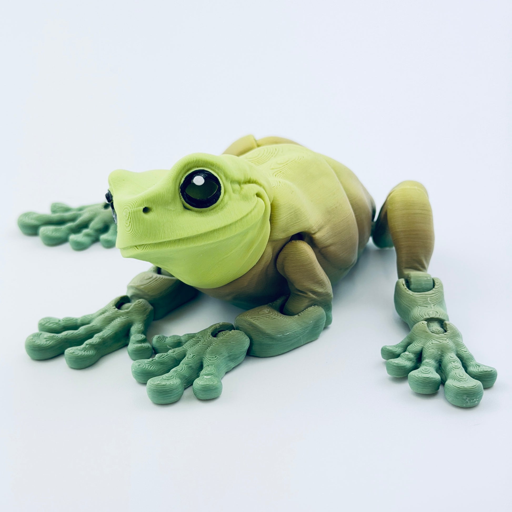 3d printed magnetic tree frog - green - 4